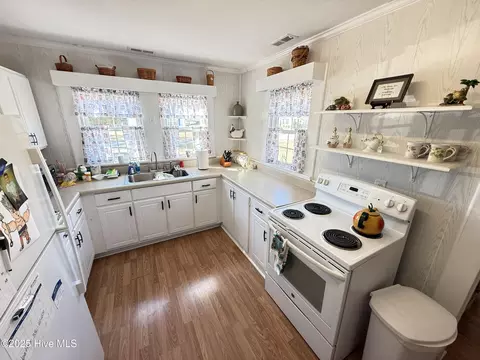 119 Second St, Calypso, NC 28325 photo 2