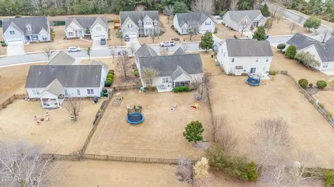 View/Area - 105 E Stockton Pl, Hampstead, NC 28443 photo 5 of 11