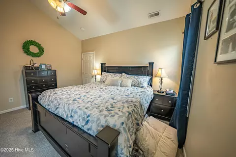 Bedroom - 105 E Stockton Pl, Hampstead, NC 28443 photo 3 of 6