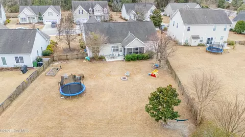 View/Area - 105 E Stockton Pl, Hampstead, NC 28443 photo 4 of 11