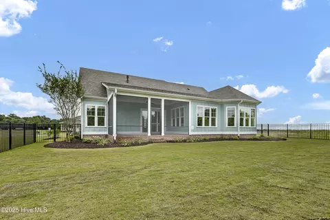 362 Planters Walk, Hampstead, NC 28443 photo 5