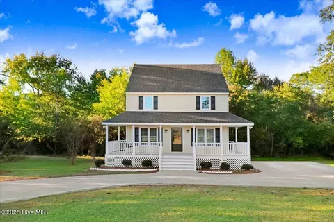 359 Swinson Dr, Dudley, NC 28333