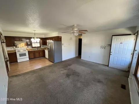 833 Ward St, Smithfield, NC 27577 photo 3