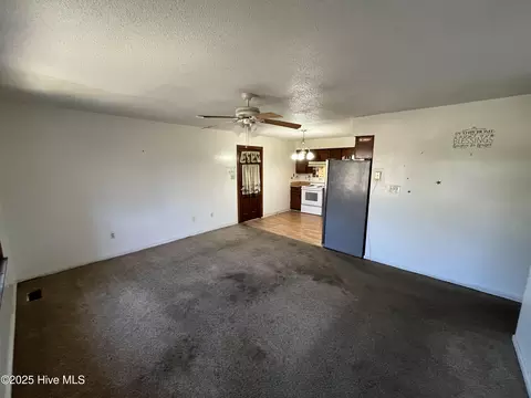 833 Ward St, Smithfield, NC 27577 photo 2
