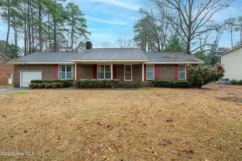 514 Haywood Creek Dr, Trent Woods, NC 28562