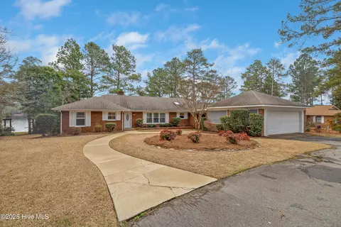 244 Pine Ridge Dr, Whispering Pines, NC 28327
