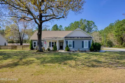 119 Biglings Creek Ln, Sneads Ferry, NC 28460