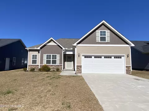 244 Sequoia Dr, Greenville, NC 27858