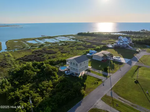 119 East Dr, Harkers Island, NC 28531