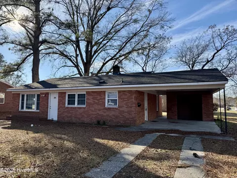 304 E Roundtree Dr, Greenville, NC 27834