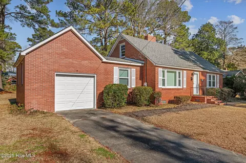 205 W Daniels St, Kinston, NC 28501