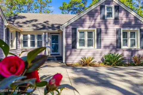 357 S Shore Dr, Southport, NC 28461