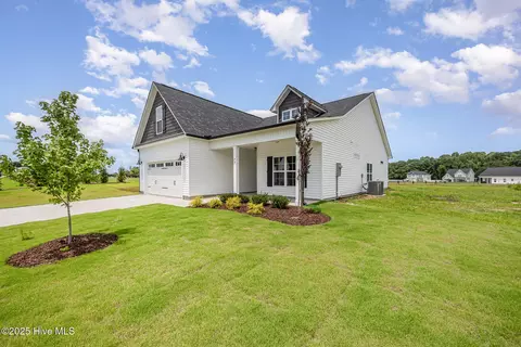 40 Tuskeegee Dr, Smithfield, NC 27577 photo 2