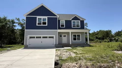 300 E Ivybridge Dr, Hubert, NC 28539