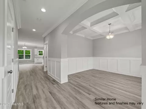 300 E Ivybridge Dr, Hubert, NC 28539 photo 2