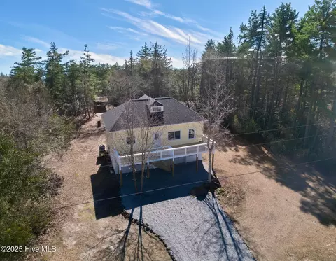 1773 Kennels Beach Rd, Grantsboro, NC 28529
