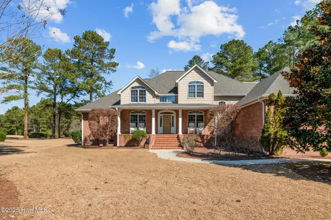 202 Ticino Ct, New Bern, NC 28562