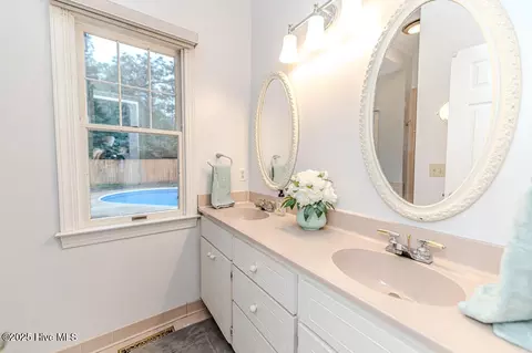 Bath - 445 SE Lake Forest Dr, Pinehurst, NC 28374 photo 3 of 8