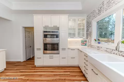 Kitchen - 445 SE Lake Forest Dr, Pinehurst, NC 28374 photo 4 of 6