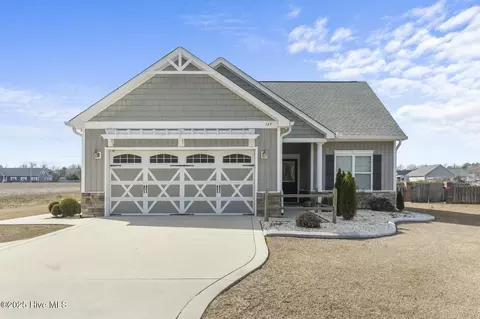 149 Windfield Ln, Holly Ridge, NC 28445