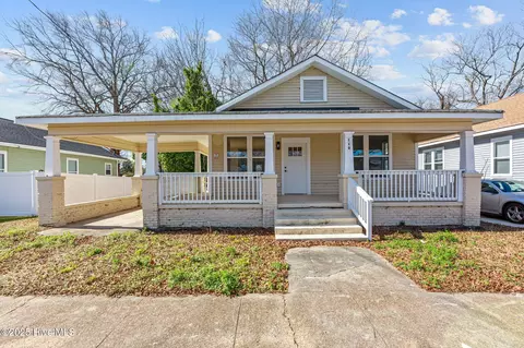 110 Ridgeway St, Greenville, NC 27834