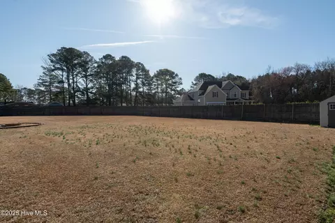 481 Patsy Dr, Greenville, NC 27858 photo 9