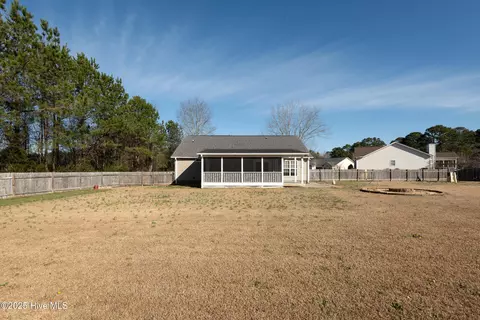 481 Patsy Dr, Greenville, NC 27858 photo 6