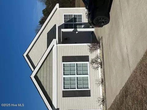 1917 Sapphire Rd, Rocky Mount, NC 27804