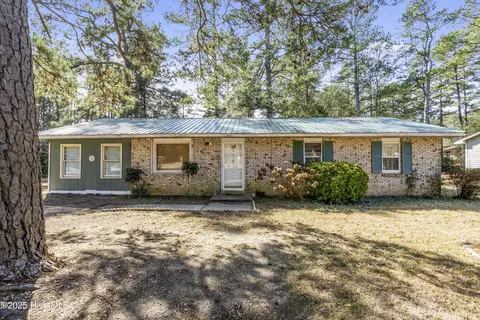 420 Rothney Ave, Southern Pines, NC 28387