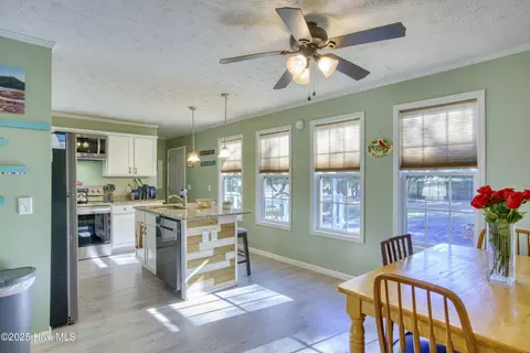 104 Sunset Ct, Hampstead, NC 28443 photo 10