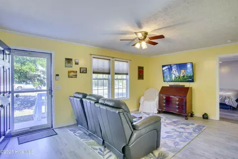104 Sunset Ct, Hampstead, NC 28443 photo 6