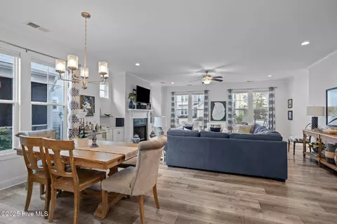 Dining - 432 Skimmer Cv, Beaufort, NC 28516 photo 1 of 3