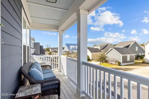 Exterior - 432 Skimmer Cv, Beaufort, NC 28516 photo 2 of 13