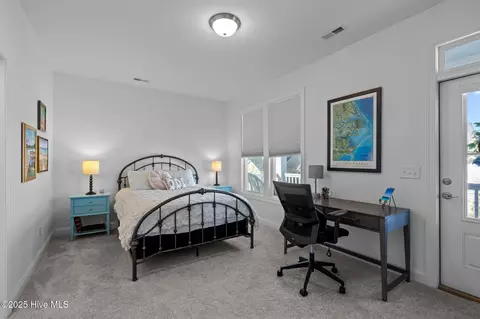 Bedroom - 432 Skimmer Cv, Beaufort, NC 28516 photo 4 of 7