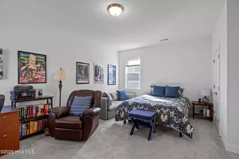Bedroom - 432 Skimmer Cv, Beaufort, NC 28516 photo 7 of 7
