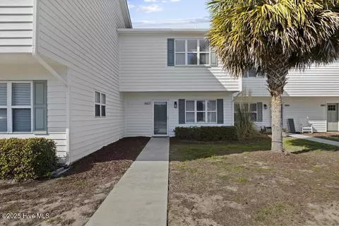 8821 Janell Ct, Emerald Isle, NC 28594