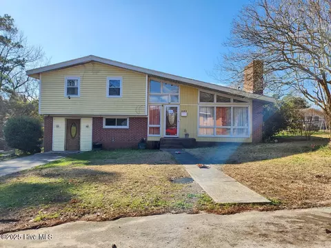 1505 Canal St, New Bern, NC 28560