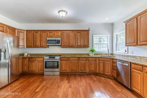 110 E Pointe Rd, Rocky Point, NC 28457 photo 13