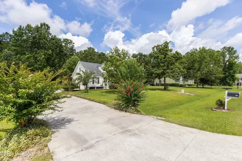 110 E Pointe Rd, Rocky Point, NC 28457 photo 7