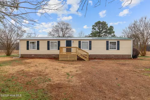 1247 Old Comfort Hwy, Trenton, NC 28585