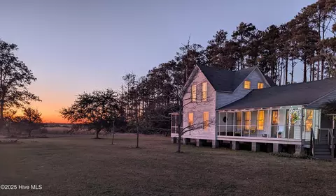 130 Harold Ln, Davis, NC 28524