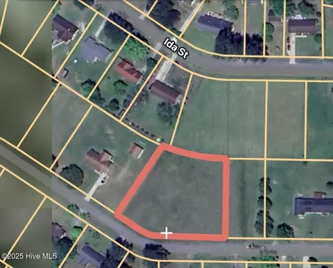 112 Hillard Dr, Plymouth, NC 27962