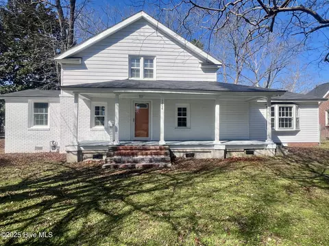 1206 N Bonner St, Washington, NC 27889