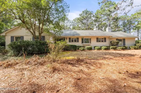 235 Bel Air Dr, Pinehurst, NC 28374