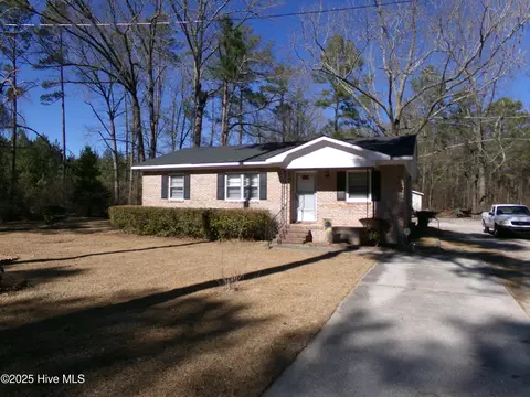 22701 Old Lumberton Rd, Maxton, NC 28364