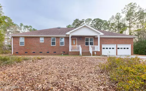 55 Batson Rd, Hampstead, NC 28443