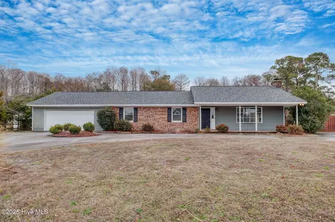 7814 Archdale Rd, Wilmington, NC 28411