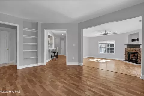 Living - 360 Hickory Point Rd, Hampstead, NC 28443 photo 3 of 3