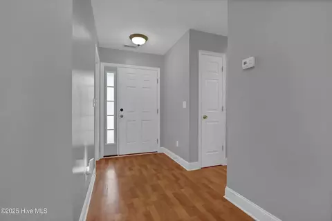 Entry Way - 360 Hickory Point Rd, Hampstead, NC 28443 photo 1 of 1