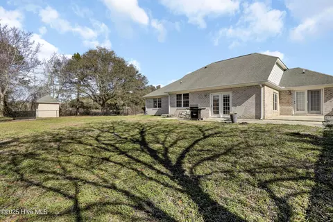 Exterior - 360 Hickory Point Rd, Hampstead, NC 28443 photo 5 of 7